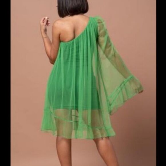 Elegant Green One-Shoulder Dress - Picture 2 of 10